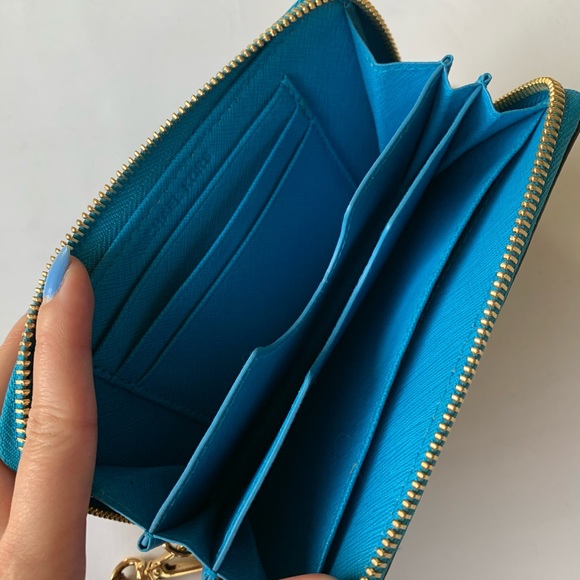 Michael Kors Turquoise & White Striped Wristlet - Picture 5 of 12